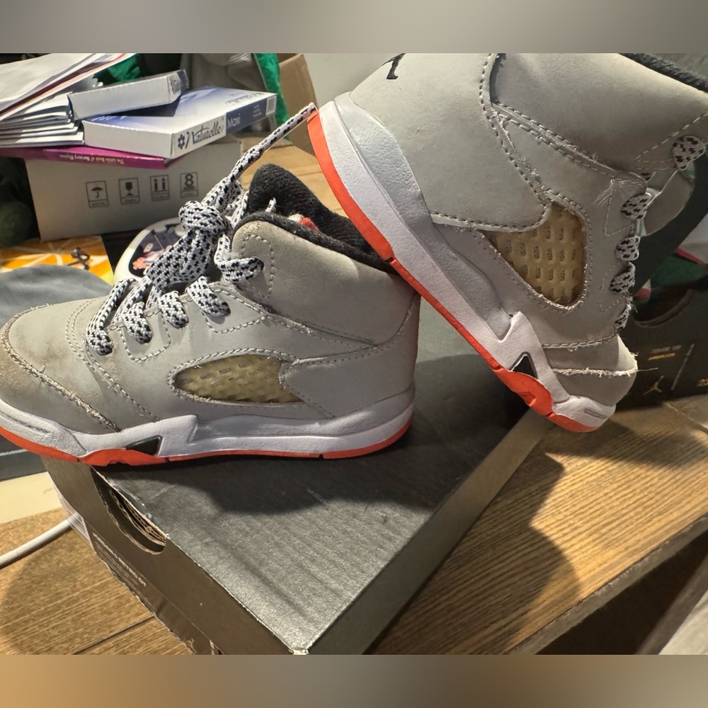 Jordan 5 Retro GT Kids Sneakers - Gray and Yellow